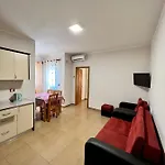 Kamberi & 2* Velipoja