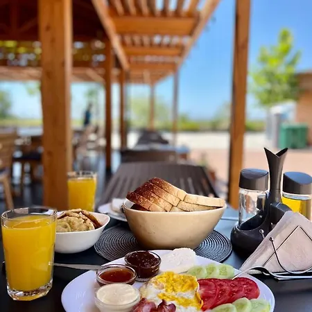 Hotel Kamberi & 2*