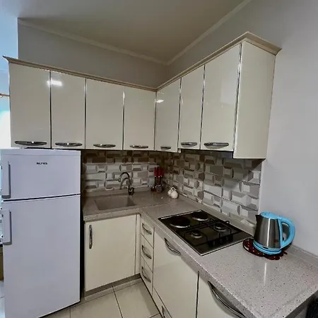 Kamberi & Hotel Velipoje