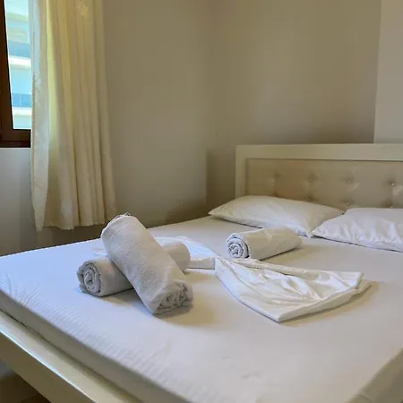 Hotel Kamberi & Velipojë