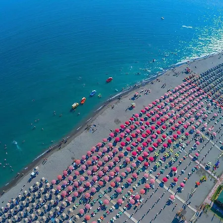 Hotel Kamberi &
