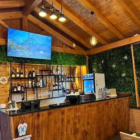 Kamberi & 2* Velipojë