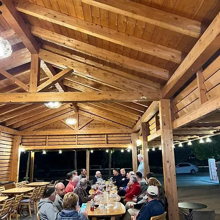 Kamberi & 2* Velipojë