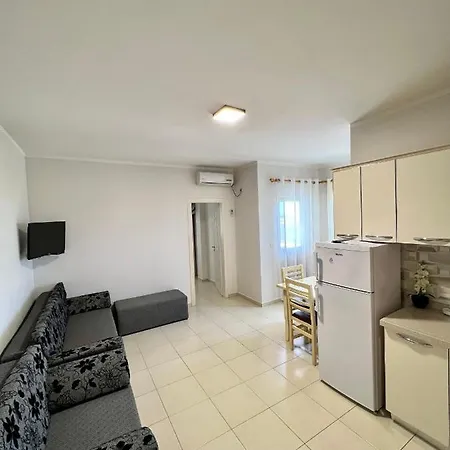 Hotel Kamberi & Velipojë