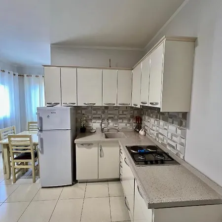 Hotel Kamberi & Velipojë