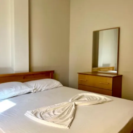 Kamberi & 2* Velipojë