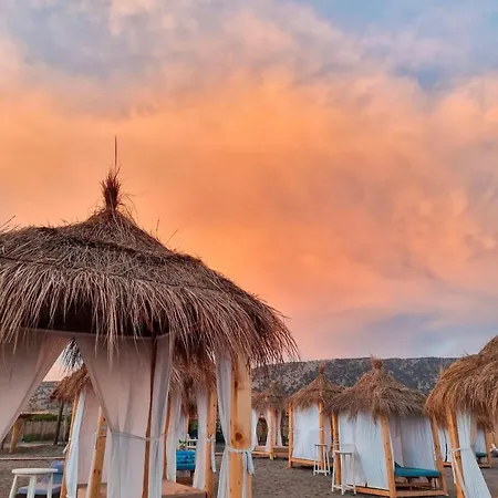 Kamberi & Hotel Velipojë