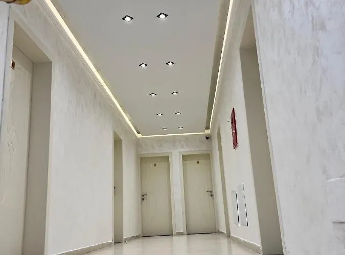 Kamberi & 2* Velipojë