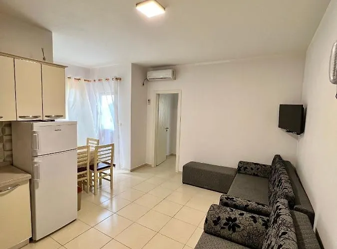 Hotel Kamberi & Velipojë